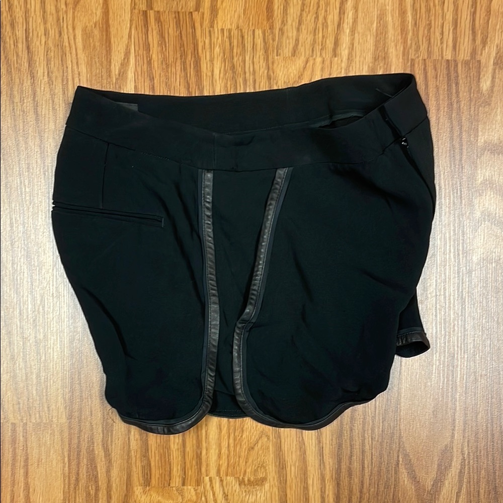 rag & bone Black Shorts Sleek Design - Picture 2 of 6